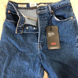 Levi’s Ribcage Straight Ankle